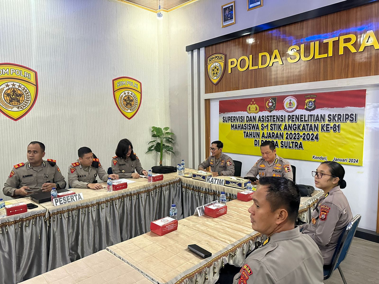 Asistensi Penelitian Mahasiswa S-1 STIK Angkatan ke-81 di Polda Sultra